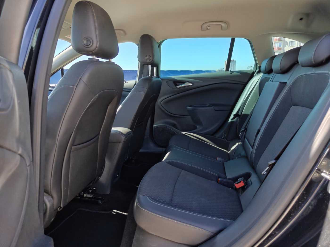 Opel Astra фото 22