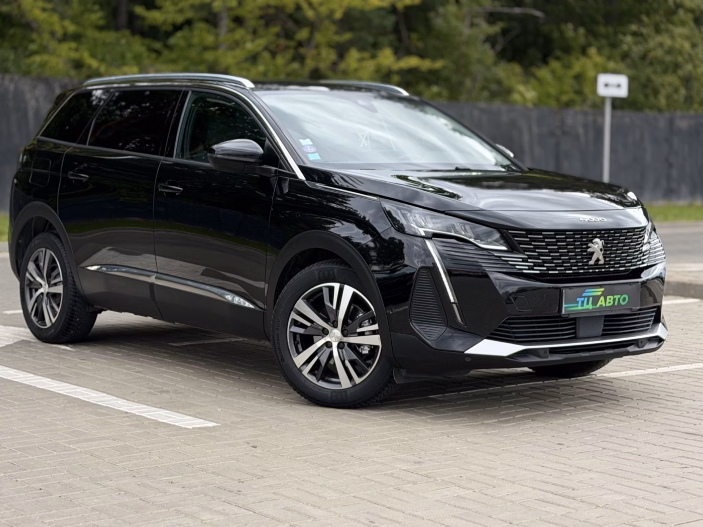 Peugeot 5008 фото 3
