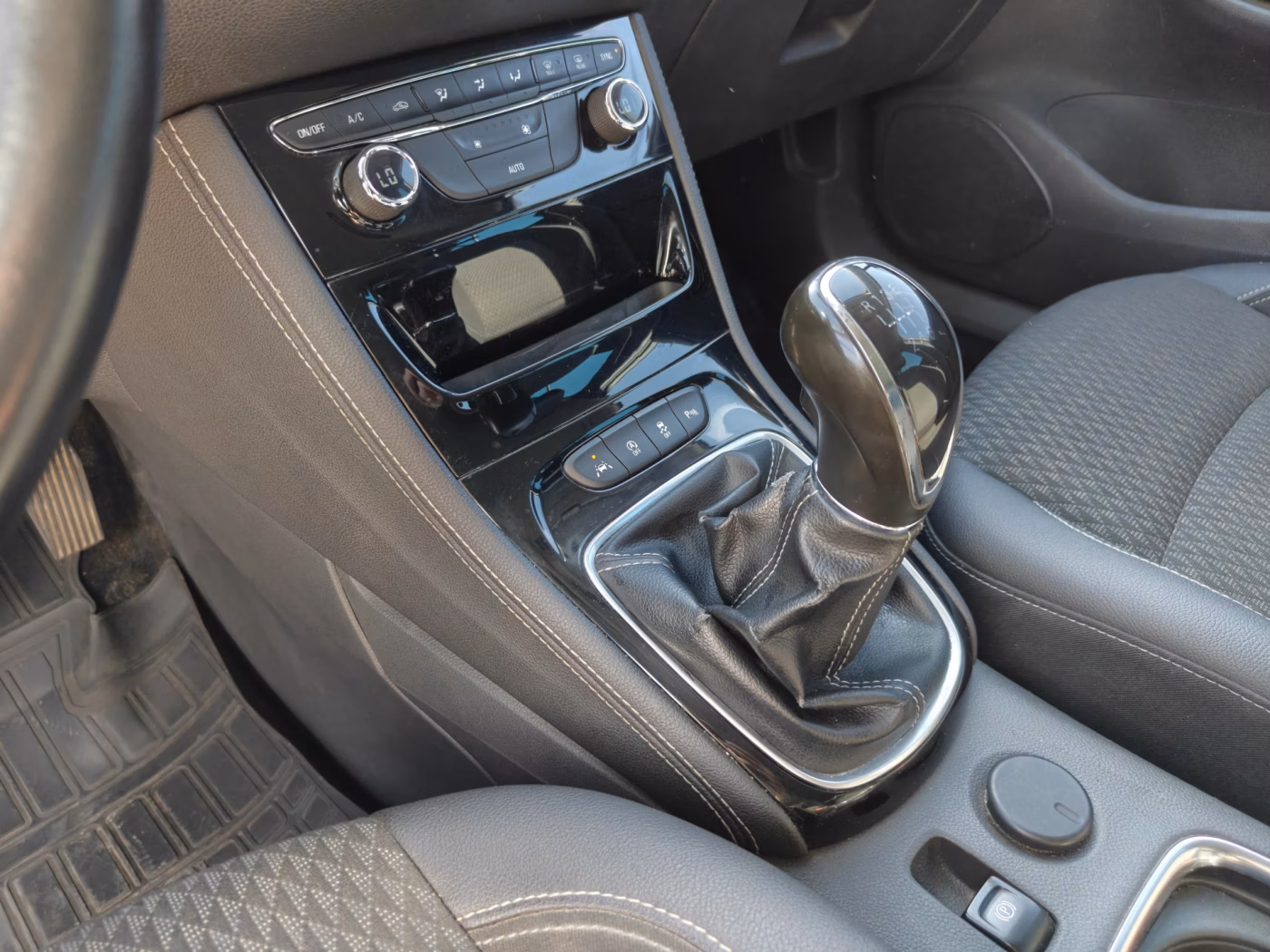 Opel Astra фото 20
