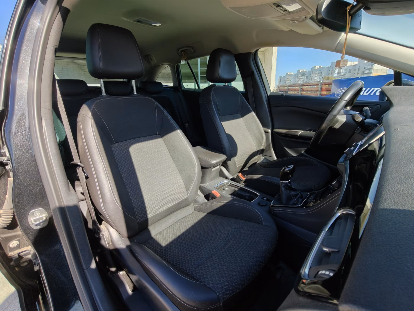 Opel Astra фото 30