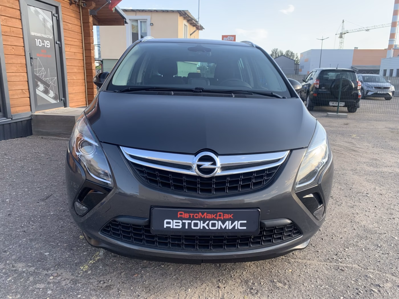 Opel Zafira фото 2
