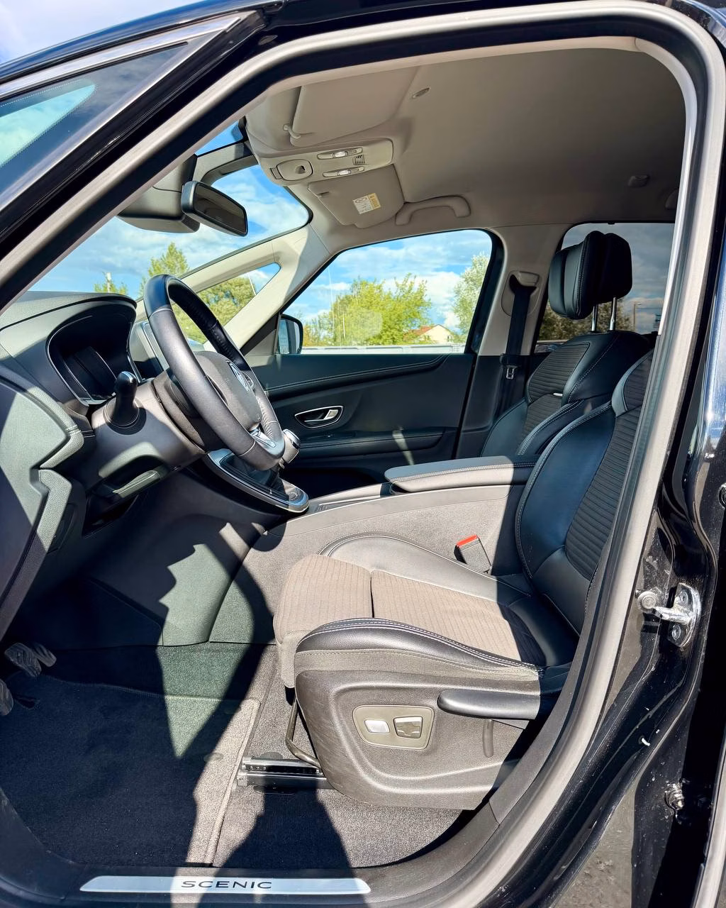 Renault Grand Scenic фото 10