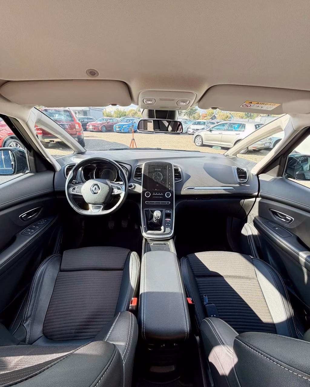 Renault Grand Scenic фото 11