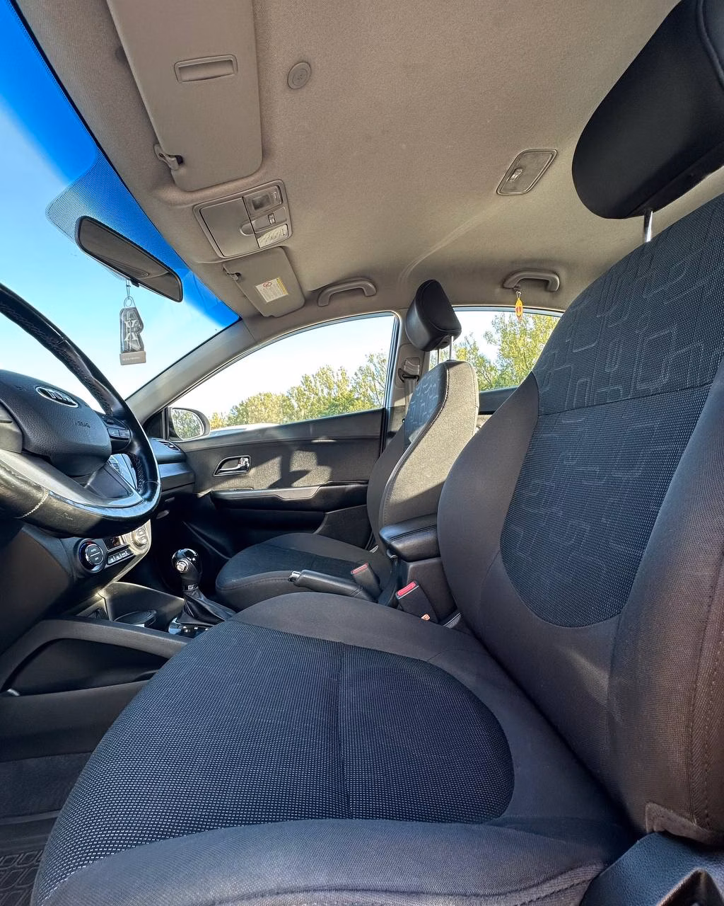 Kia Rio фото 7