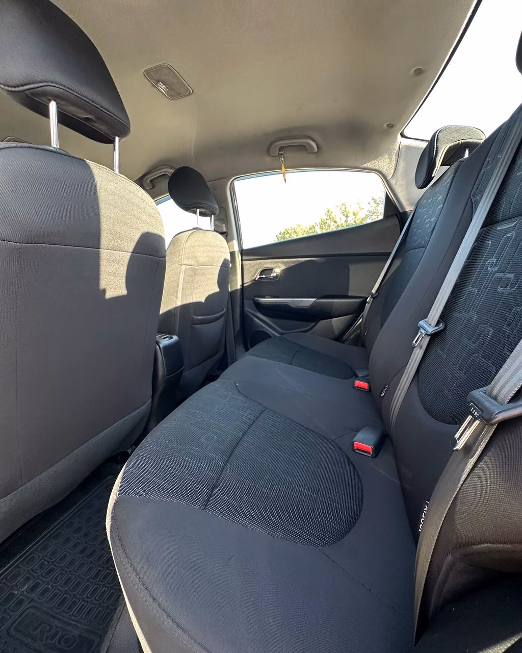 Kia Rio фото 8