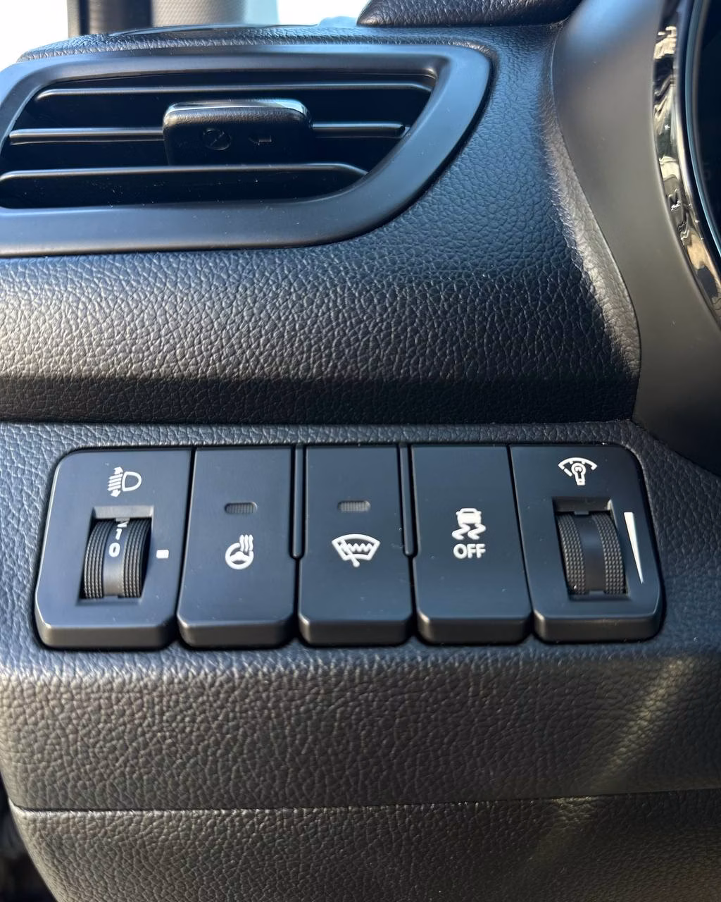 Kia Rio фото 12