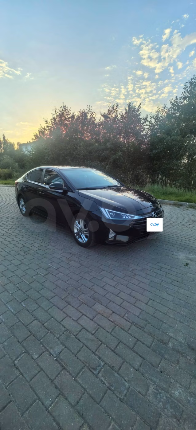 Hyundai Elantra фото 5