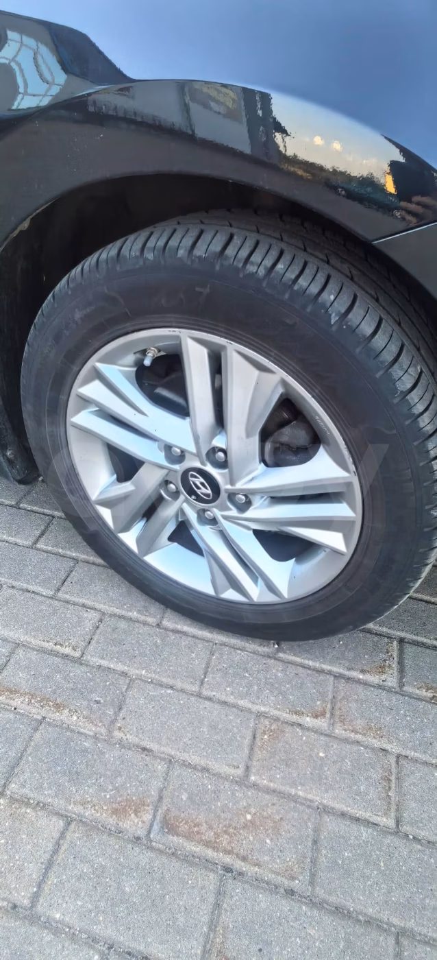 Hyundai Elantra фото 15