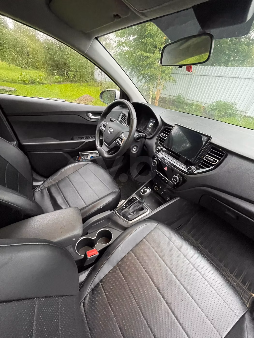 Hyundai Accent фото 3