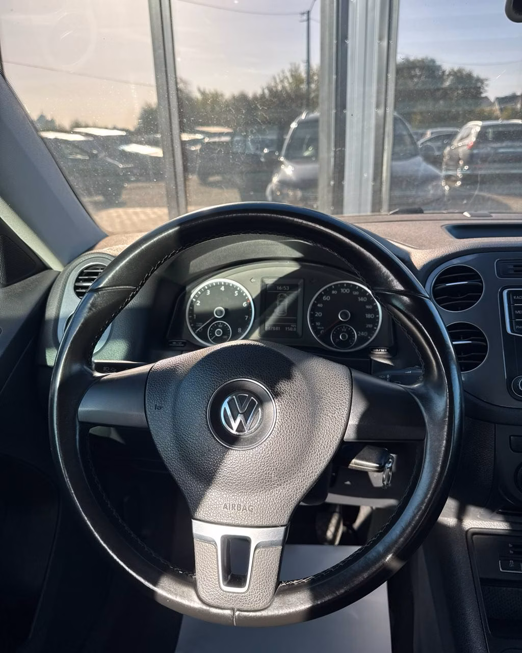 Volkswagen Tiguan фото 18