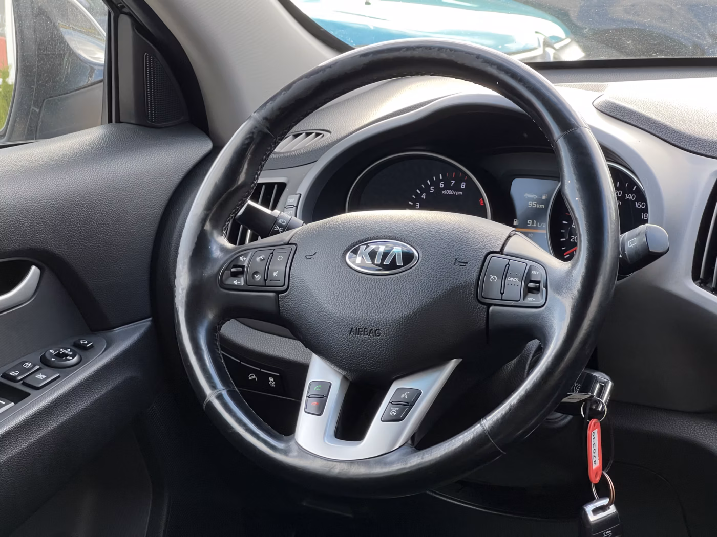 Kia Sportage фото 23