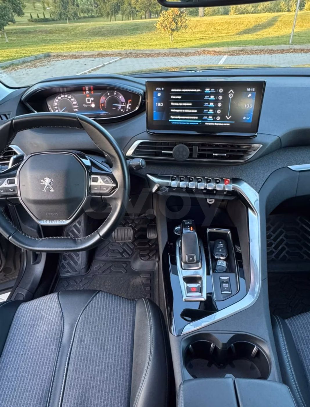 Peugeot 5008 фото 10