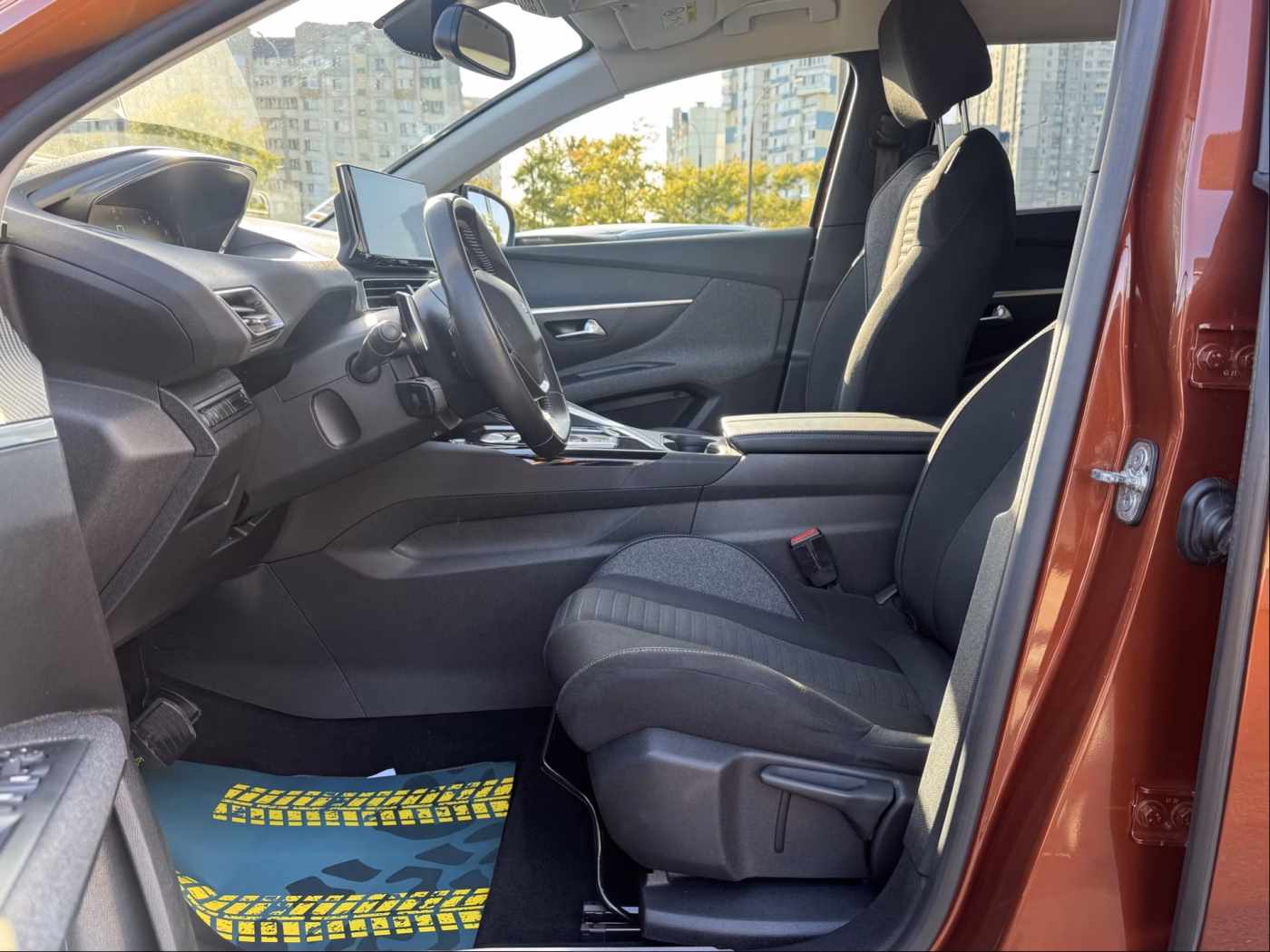 Peugeot 5008 фото 16