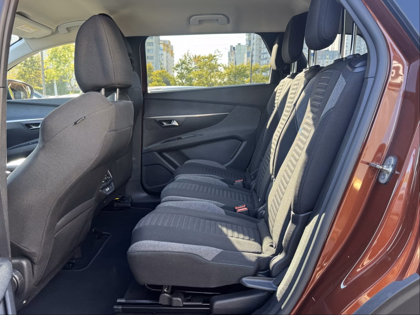 Peugeot 5008 фото 18