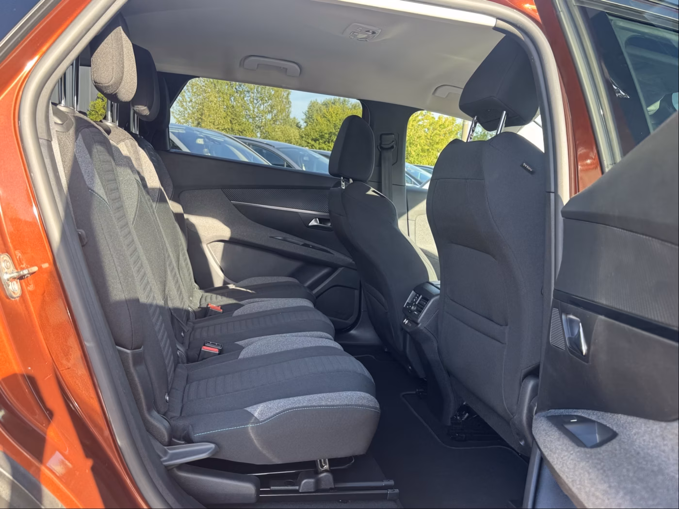 Peugeot 5008 фото 23