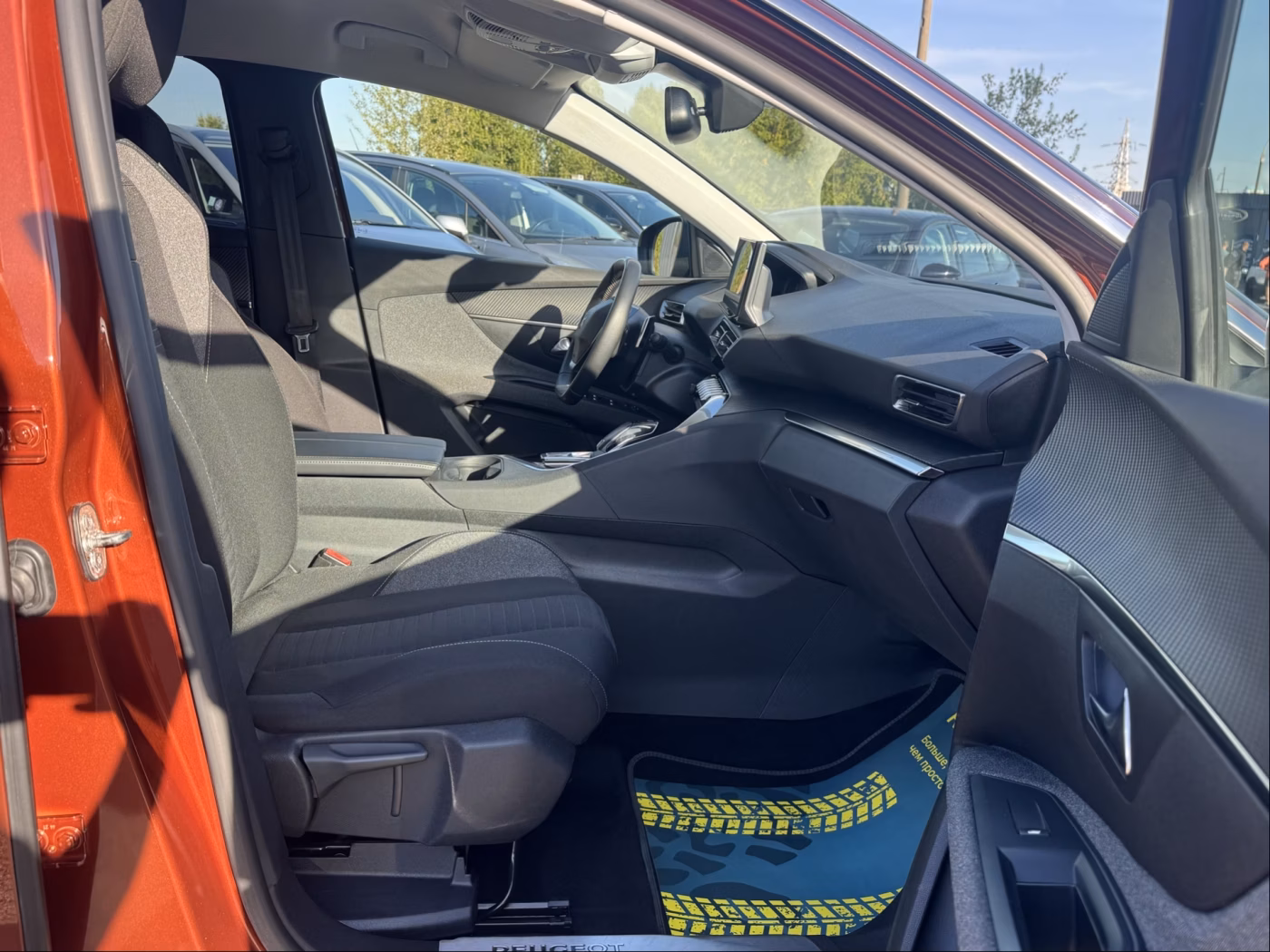 Peugeot 5008 фото 25