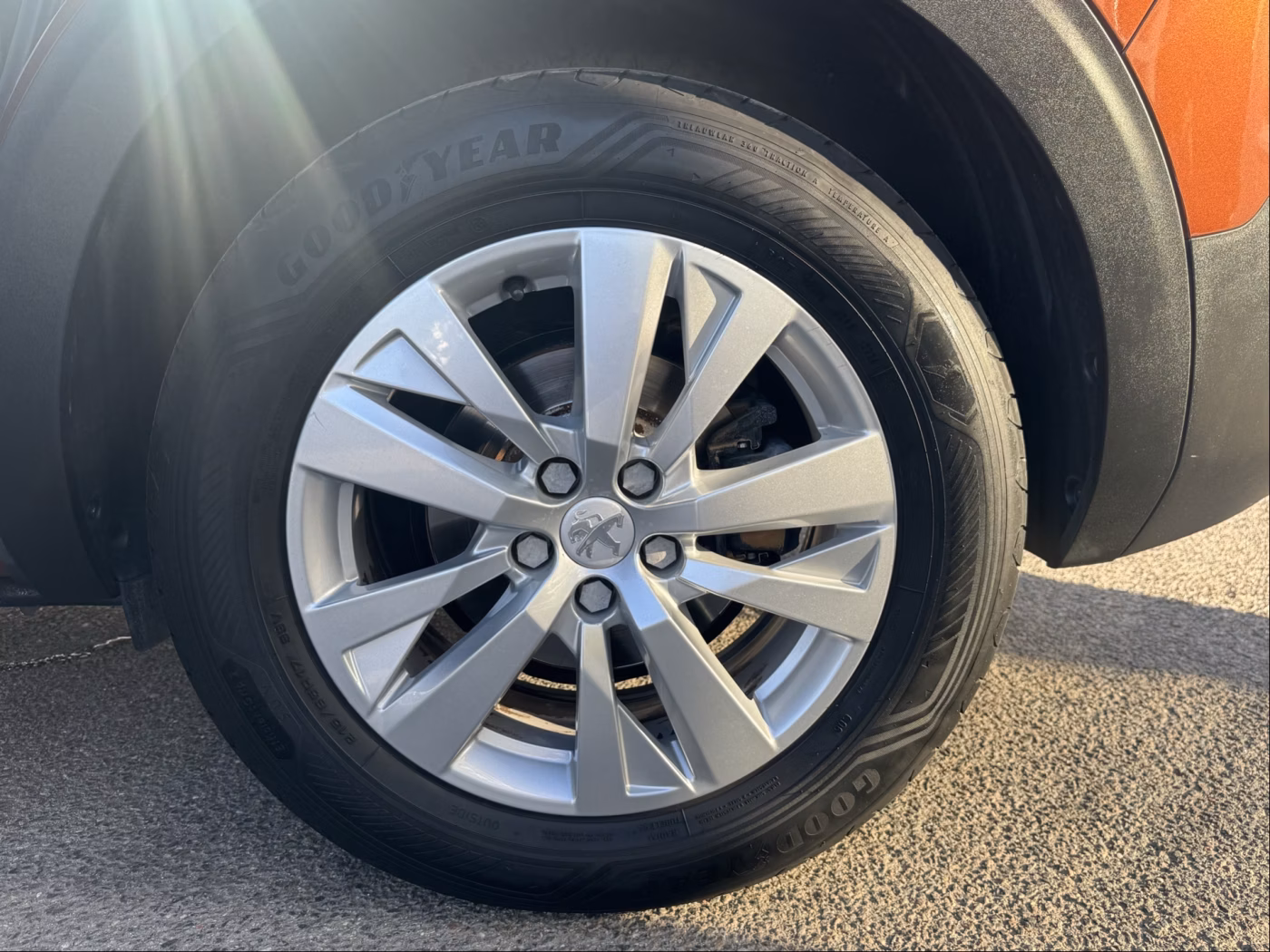 Peugeot 5008 фото 13