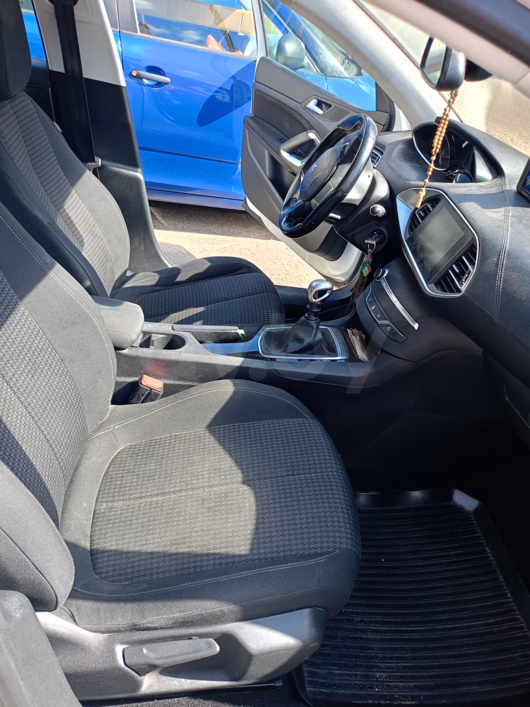Peugeot 308 фото 5