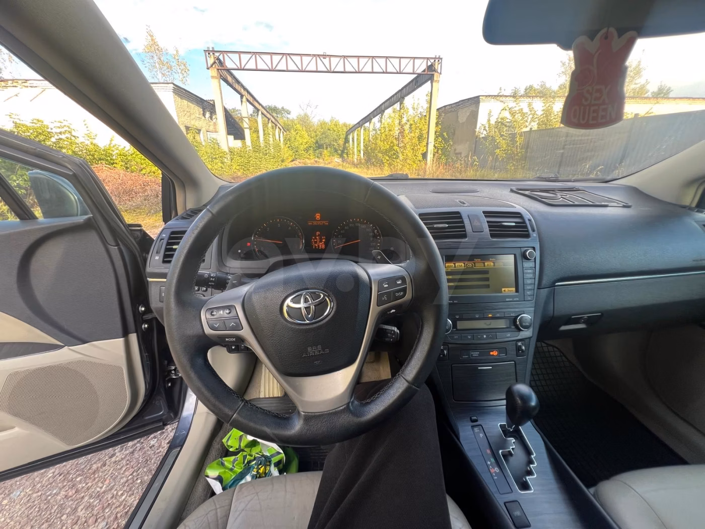 Toyota Avensis фото 4