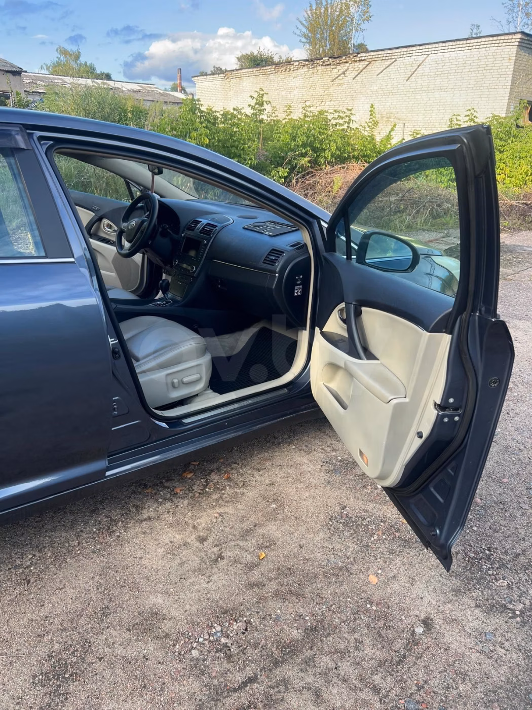 Toyota Avensis фото 19
