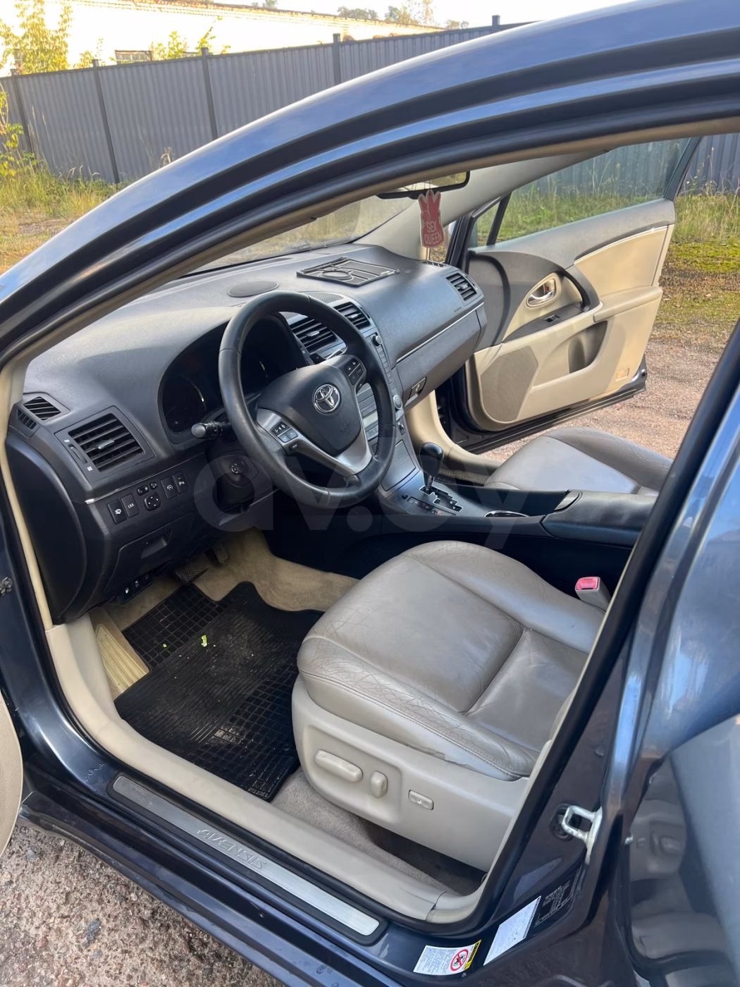 Toyota Avensis фото 24