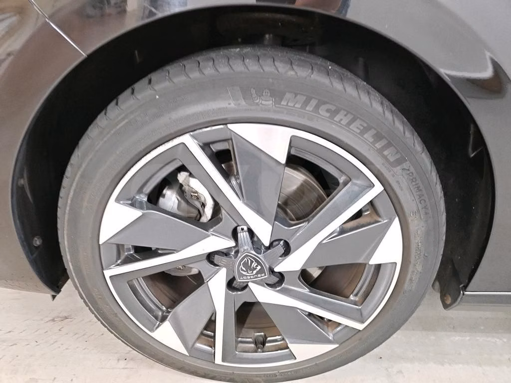 Peugeot 308 фото 14