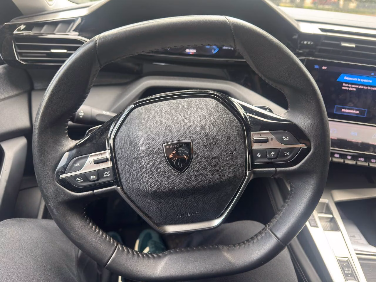 Peugeot 308 фото 12