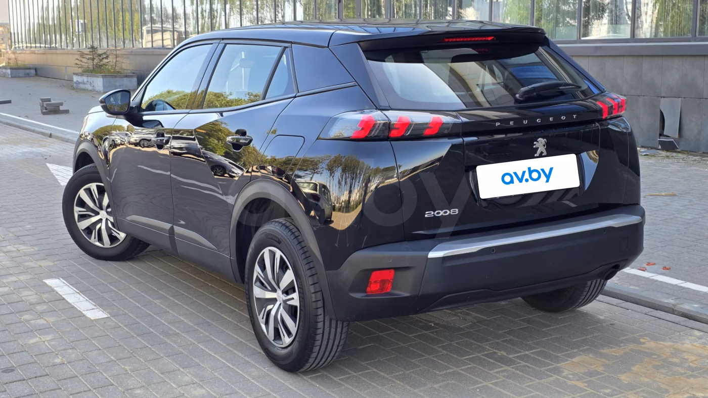 Peugeot 2008 фото 2