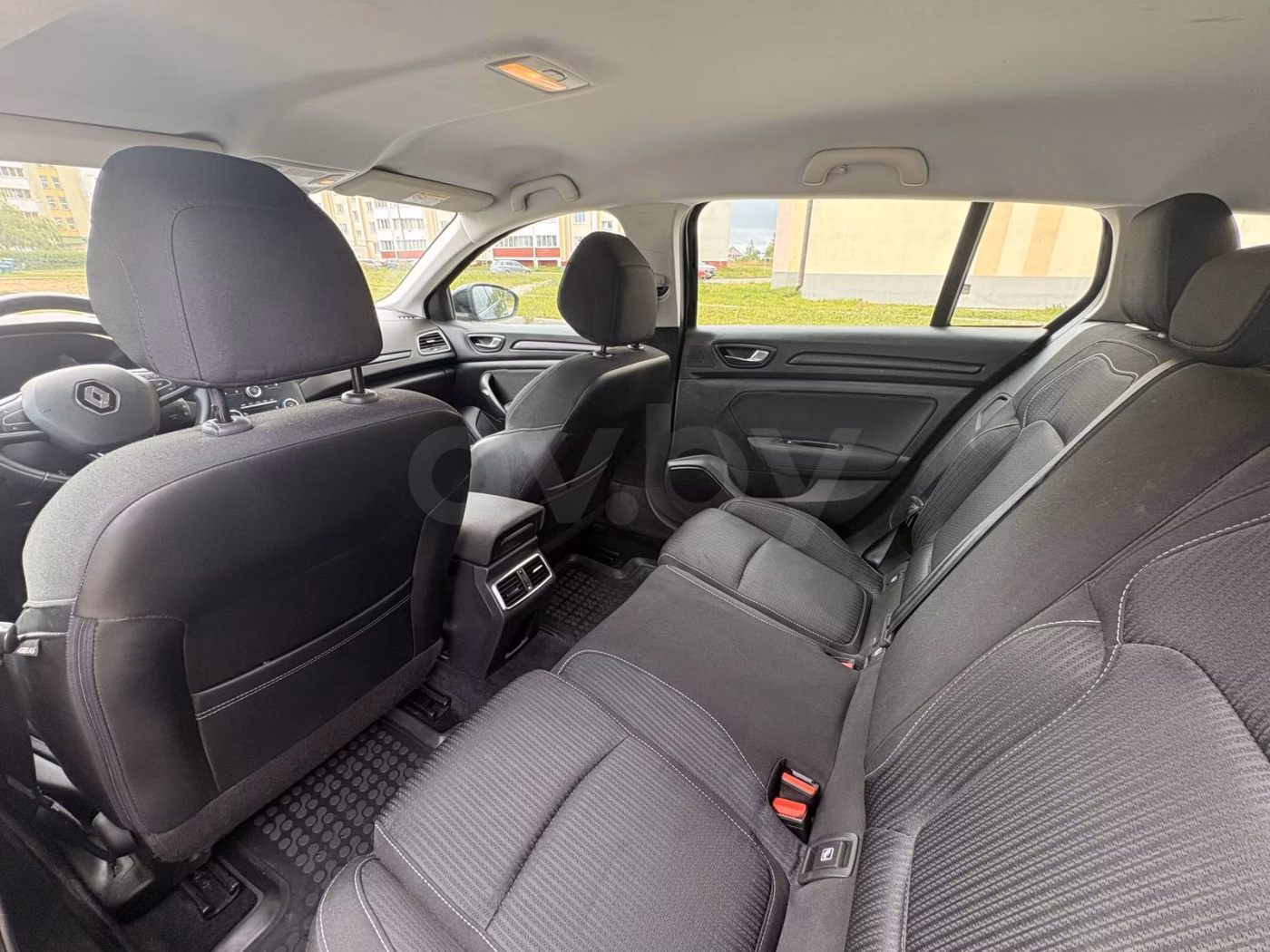 Renault Megane фото 10