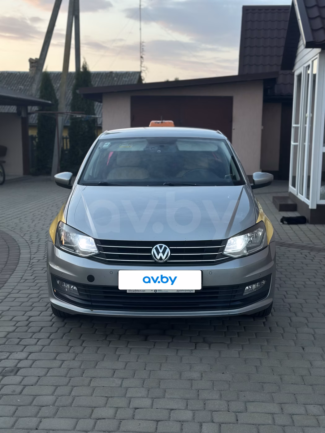 Volkswagen Polo Sedan фото 6