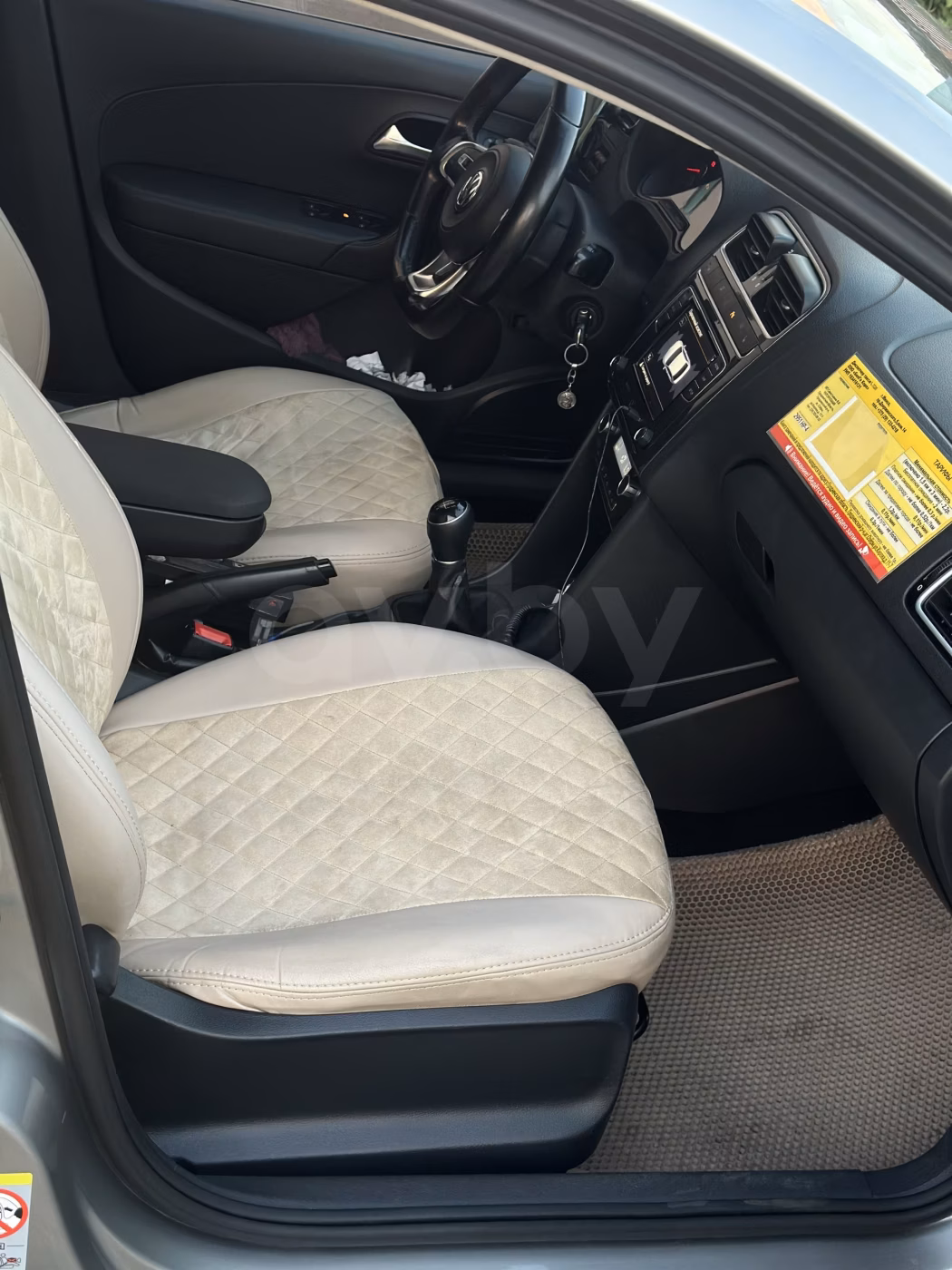 Volkswagen Polo Sedan фото 14