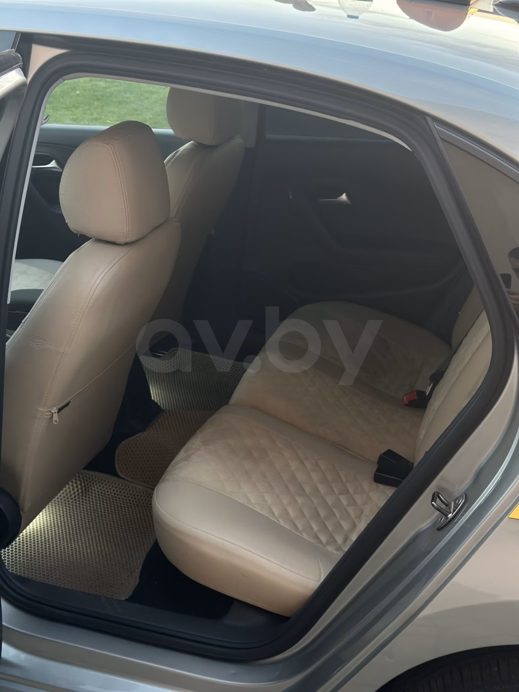 Volkswagen Polo Sedan фото 13