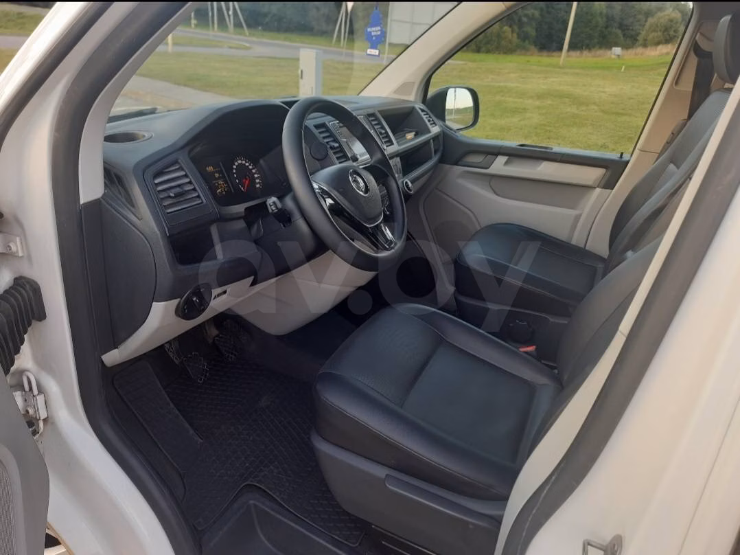 Volkswagen Caravelle фото 11