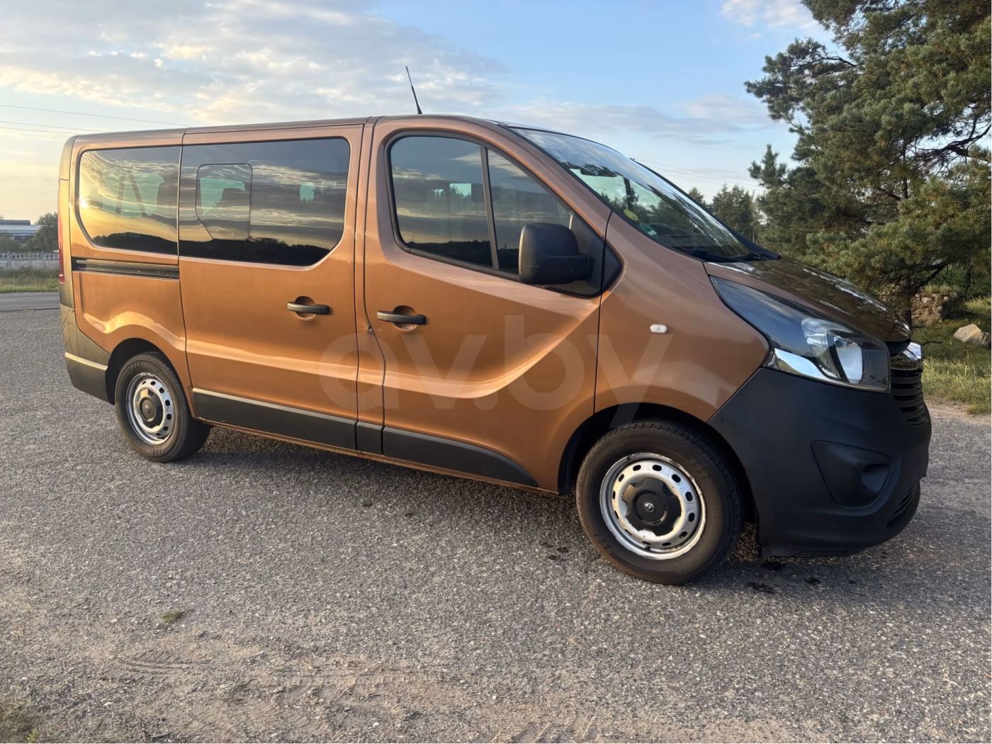 Opel Vivaro фото 5