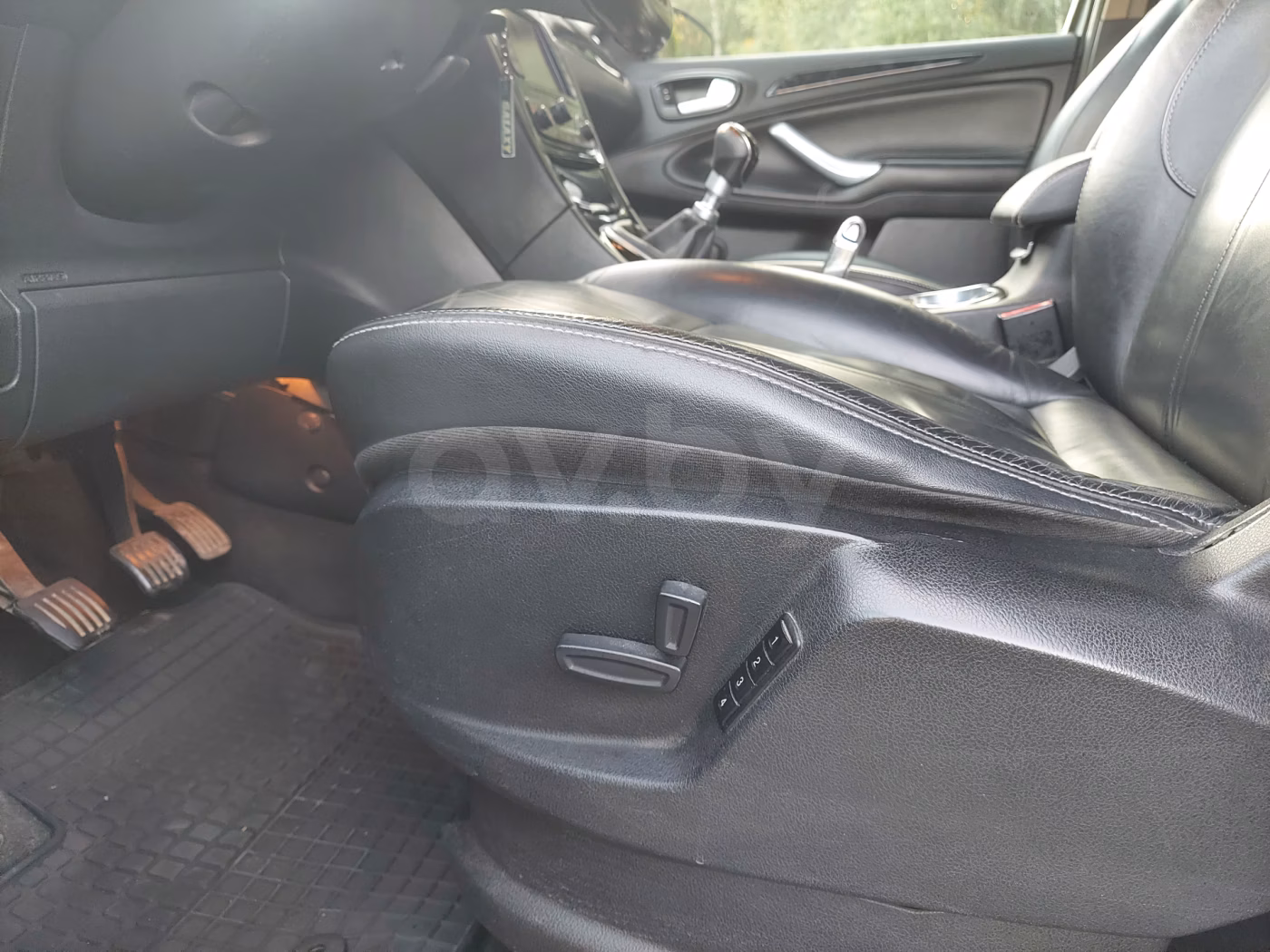 Ford Galaxy фото 10