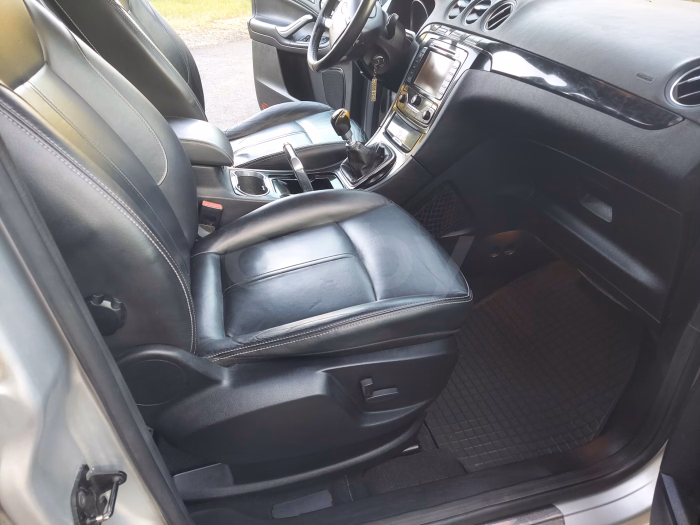 Ford Galaxy фото 9