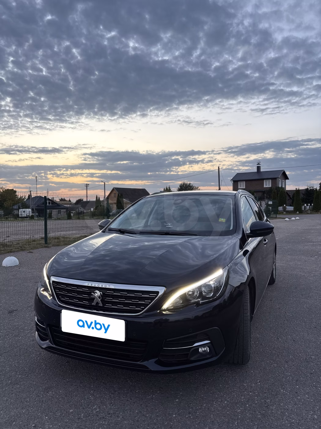 Peugeot 308 фото 2