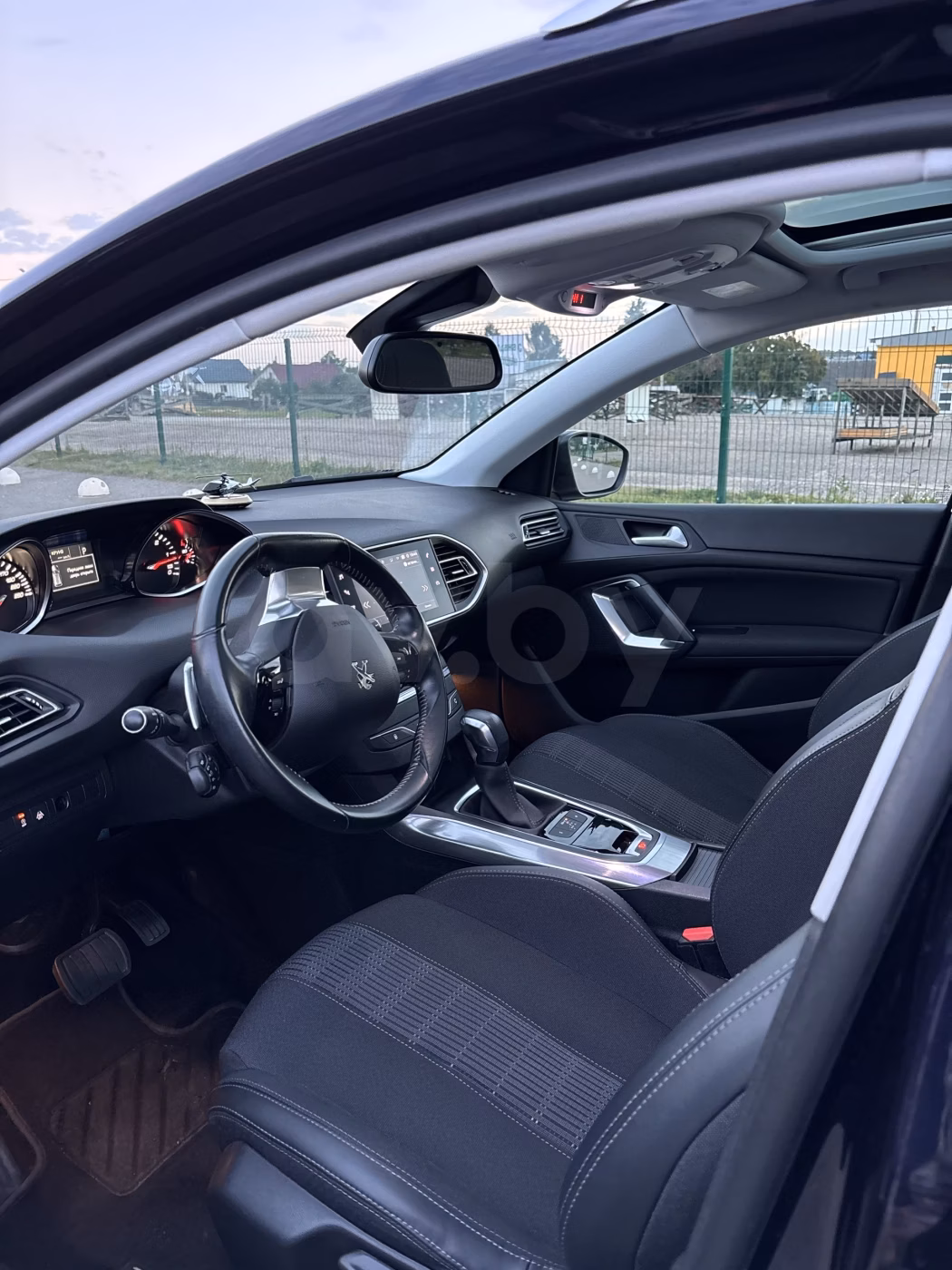 Peugeot 308 фото 8