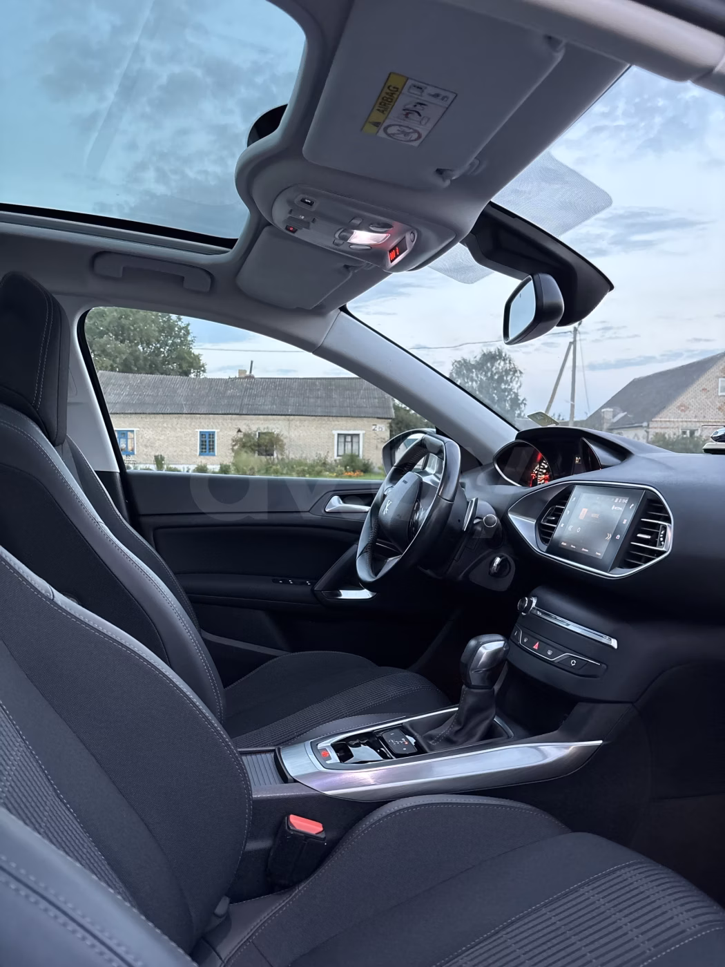 Peugeot 308 фото 10