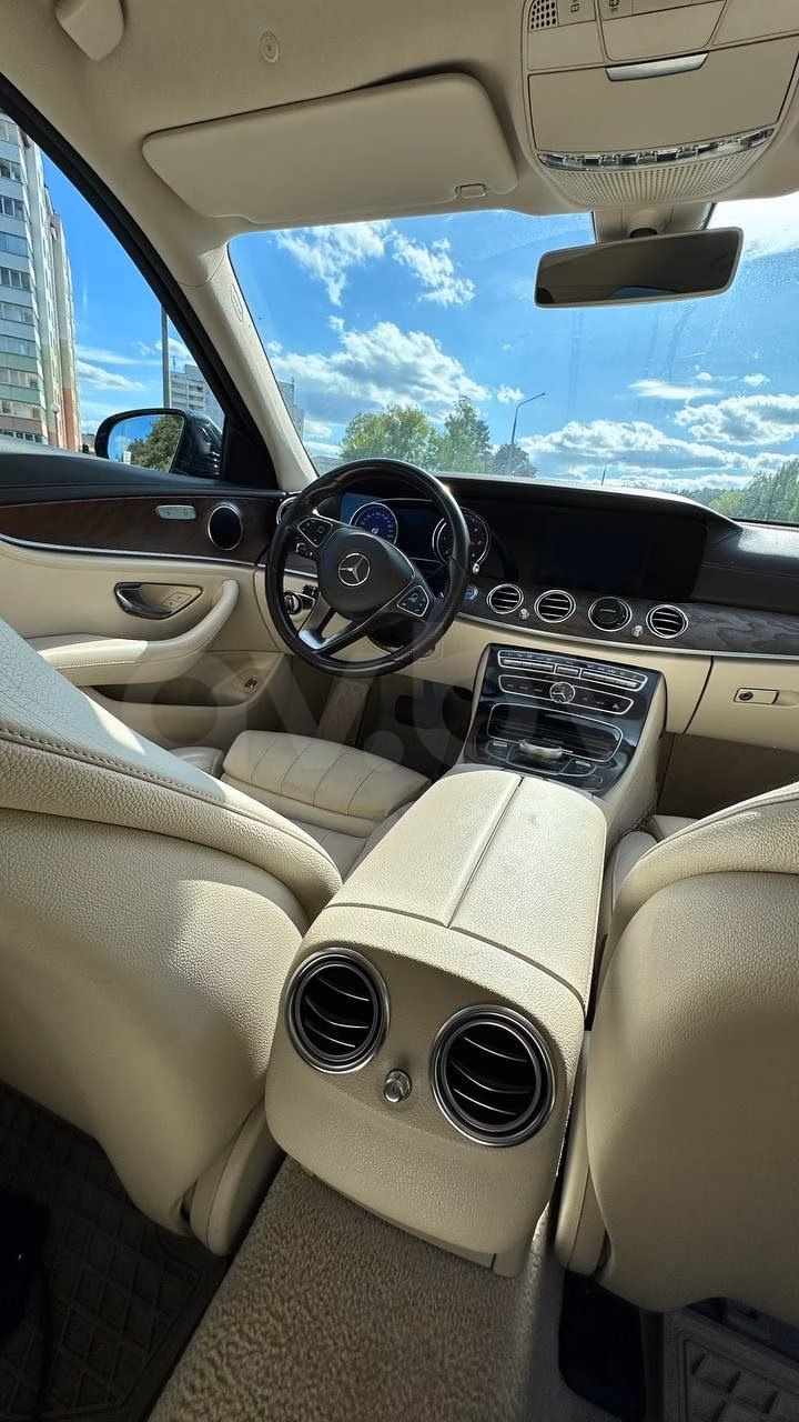 Mercedes-Benz E-Класс фото 7