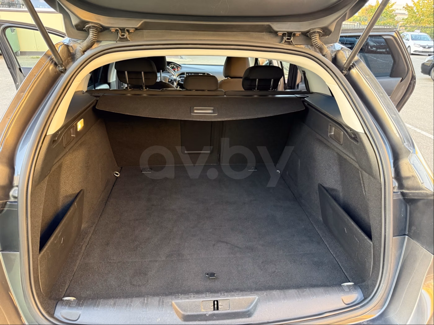 Peugeot 308 фото 10