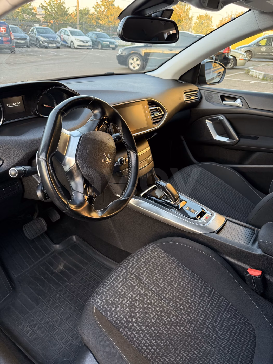 Peugeot 308 фото 18