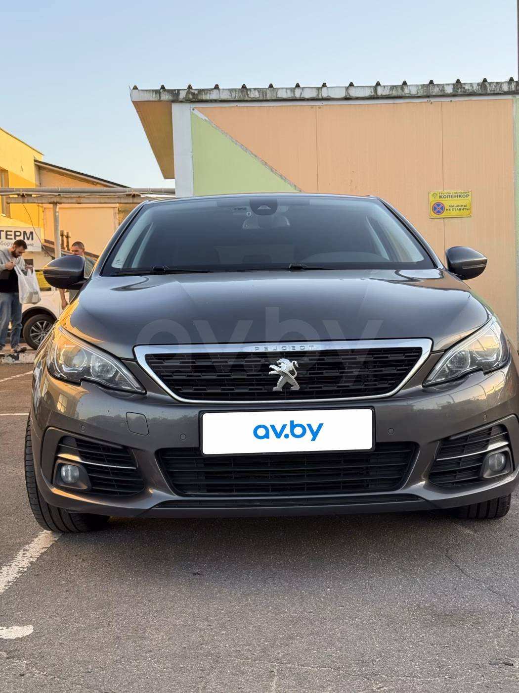 Peugeot 308 фото 2