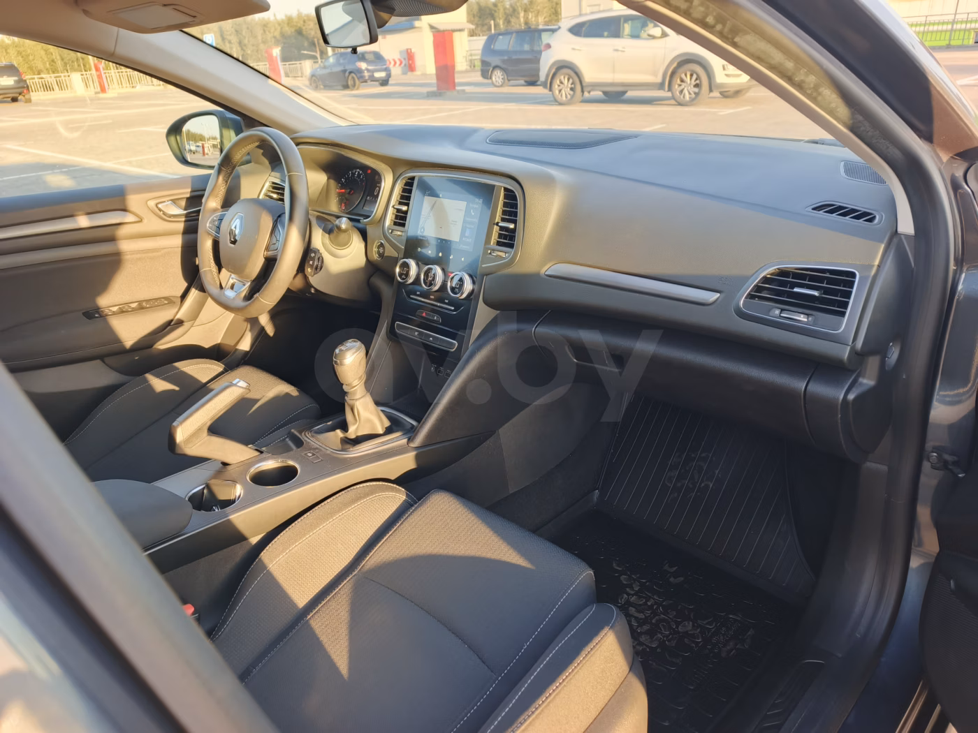 Renault Megane фото 10