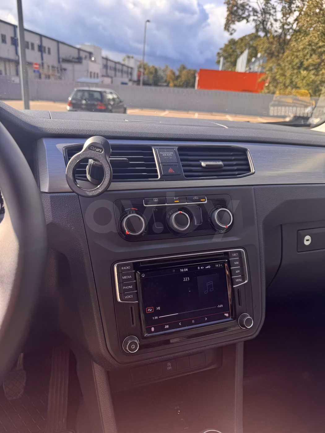 Volkswagen Caddy фото 8