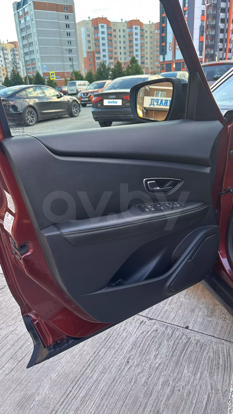 Renault Scenic фото 12