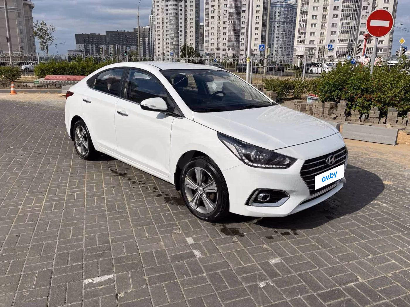 Hyundai Accent фото 2
