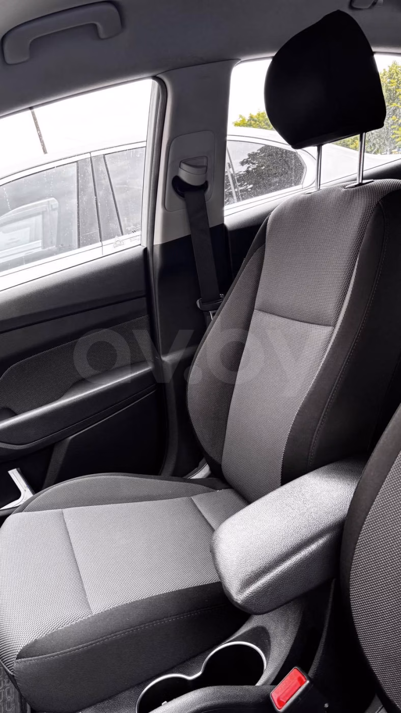 Hyundai Accent фото 8