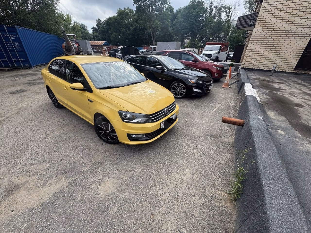 Volkswagen Polo Sedan фото 6