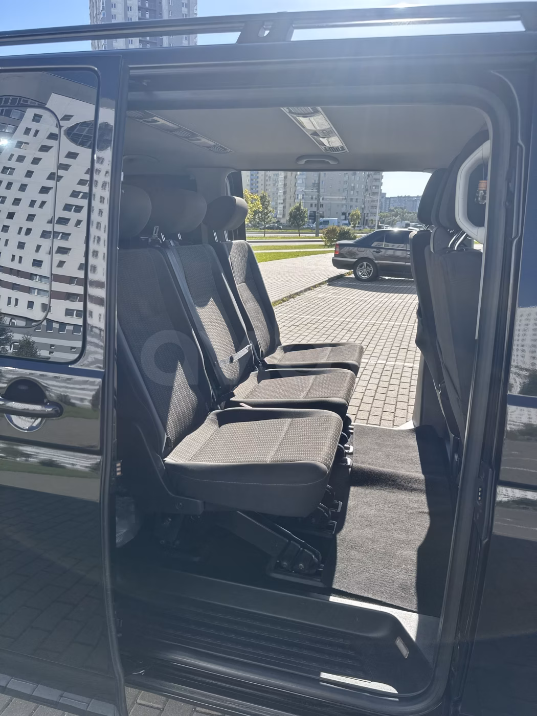 Volkswagen Caravelle фото 9